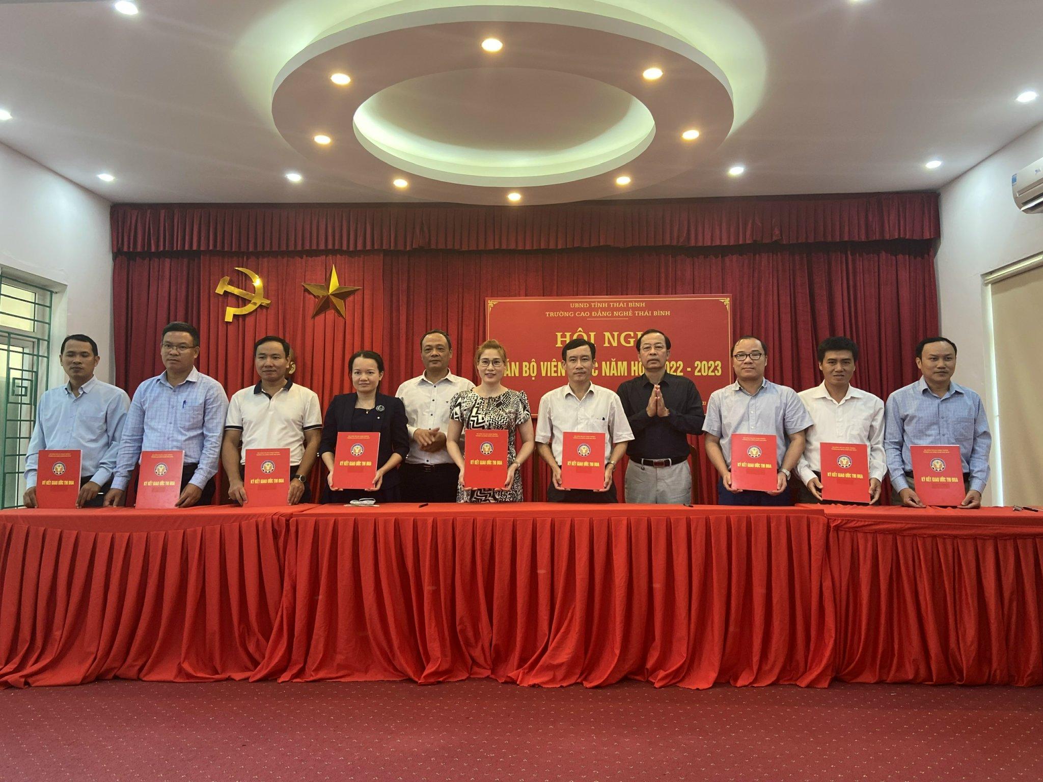 z3795378240886 fdd4f4462705725847953bd7c5fafaf3