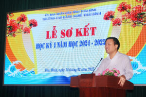 SƠ KẾT VÀ TRAO HỌC BỔNG HỌC KỲ I NĂM HỌC 2024-2025 CHO HSSV 3 004