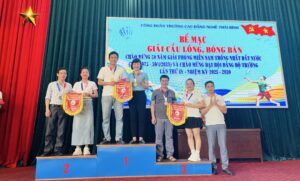 RA MẮT BCH CÔNG ĐOÀN TRƯỜNG NHIỆM KỲ 2025-2028 VÀ BẾ MẠC GIẢI THỂ THAO 4 1CF84E38 4EBD 4842 AA63 29D80200A1A9