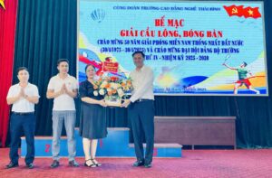 RA MẮT BCH CÔNG ĐOÀN TRƯỜNG NHIỆM KỲ 2025-2028 VÀ BẾ MẠC GIẢI THỂ THAO 1 76750558 85E5 4581 B89E 19A6644C1483