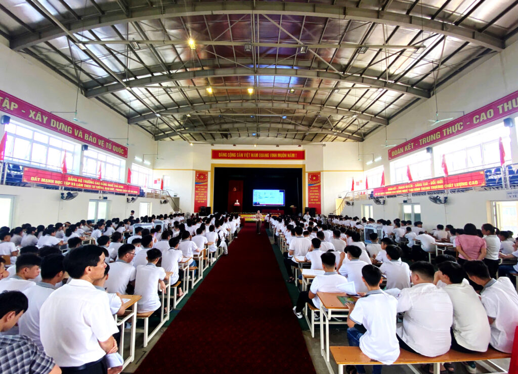 Trường Cao đẳng Nghề Thái Bình tổ chức Tuần sinh hoạt học tập và giáo dục công dân đầu khoá cho học sinh, sinh viên khóa 19 3 z6988322355947 ab52b05e8d6b758af40682682f77cb18