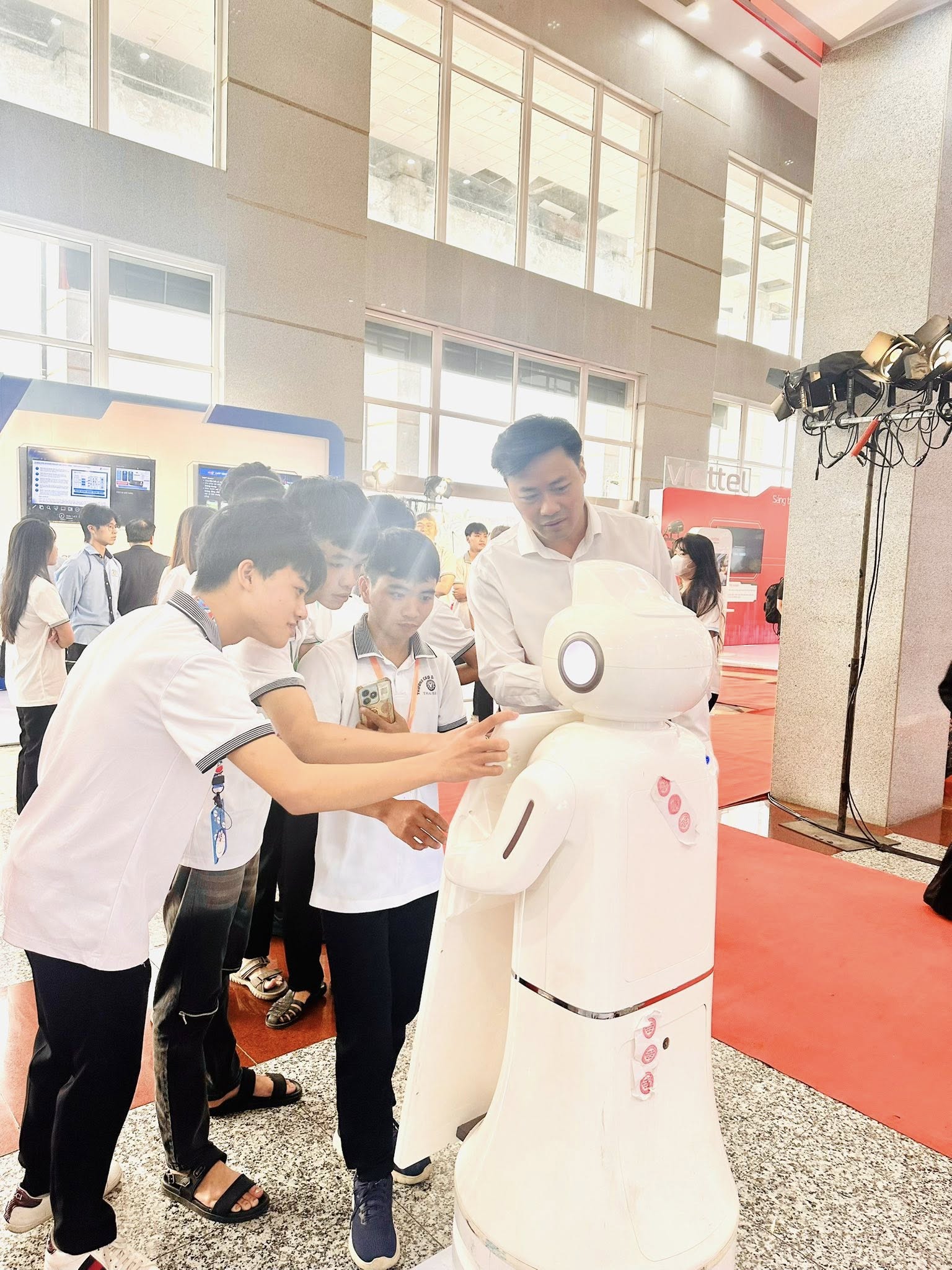 Đổi mới sáng tạo - Động lực cho phát triển bền vững trong kỷ nguyên mới 3 16